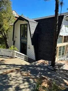 1083 Nadelhorn Drive, Lake Arrowhead, CA 92352