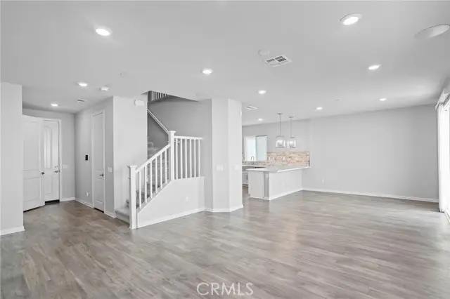11612 Amsterdam, Sylmar, CA 91342 - #2