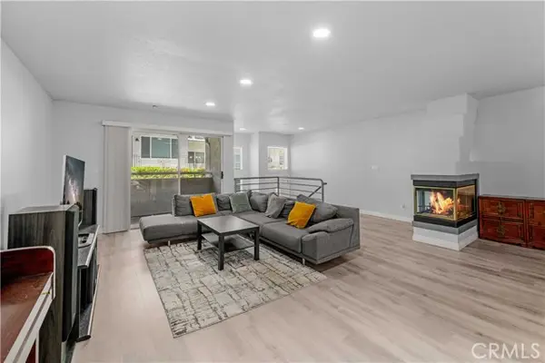 2101 Glenada Avenue  #2, Montrose, CA 91020