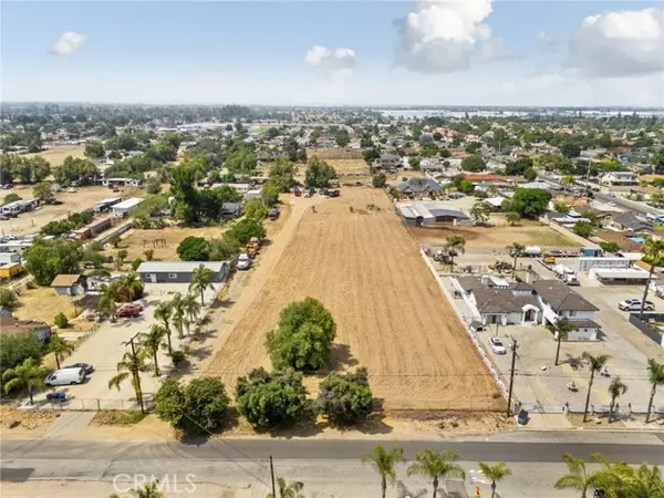 18438 Hawthorne, Bloomington, CA 92316