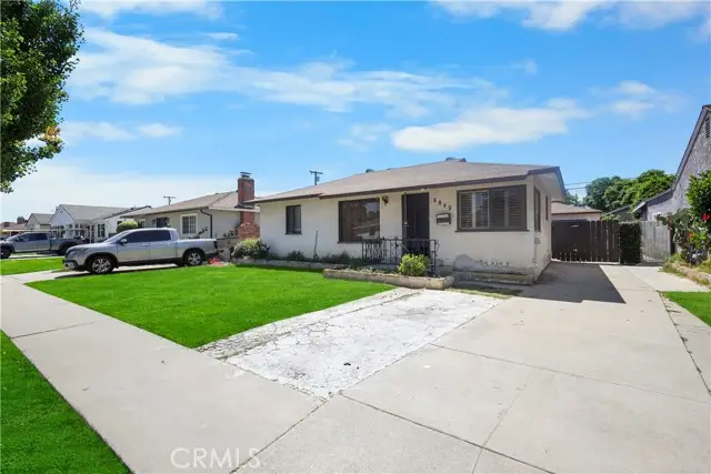 6049 Pennswood Avenue, Lakewood, CA 90712 - #2