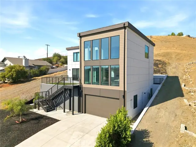 28896 Vacation Dr., Quail Valley, CA 92587 - #2