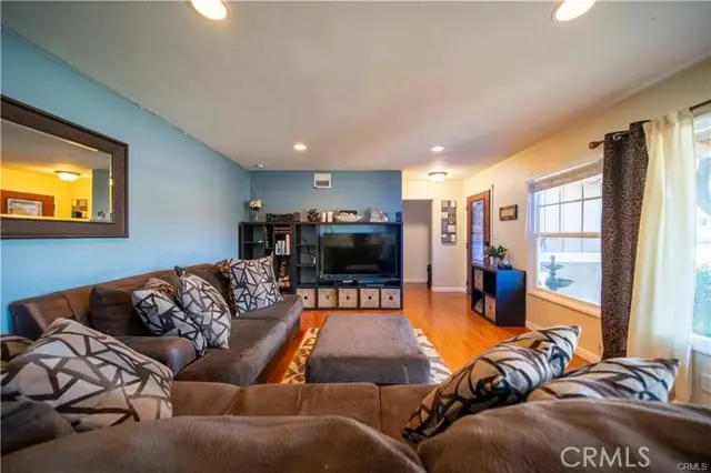 209 Francis, Corona, CA 92879 - #3