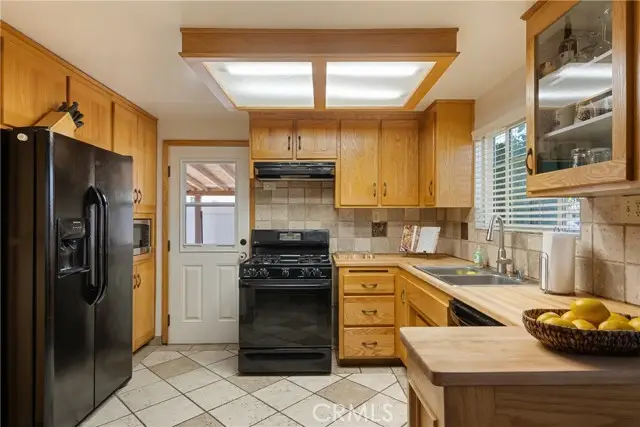 416 Lowell Street, Covina, CA 91723 - #3