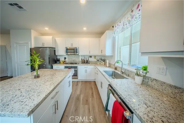 364 Castaic Way, Rialto, CA 92377 - #1
