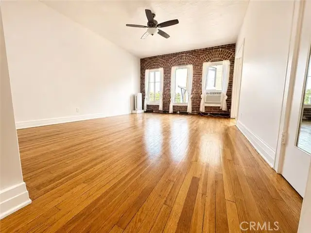 2121 James M Wood Boulevard  #411, Los Angeles, CA 90006 - #3