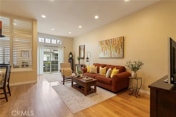 6 Brownfield Lane, Pomona, CA 91766