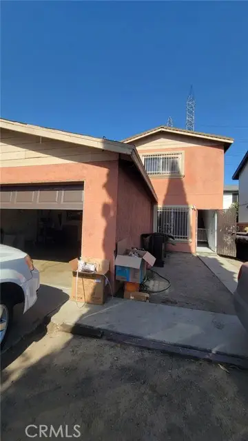 9306 Parmelee Avenue, Los Angeles, CA 90002