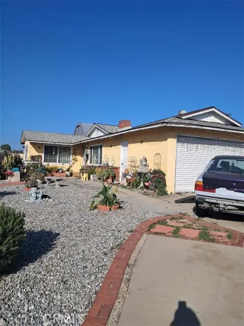 11283 Greenwood, Ontario, CA 91762