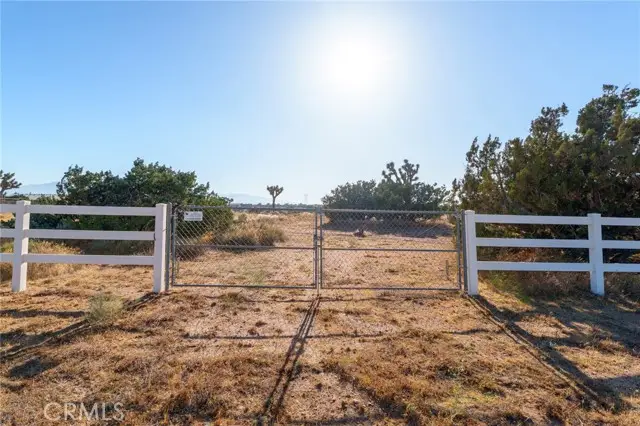 1 Hollister Road, Oak Hills, CA 92344 - #3