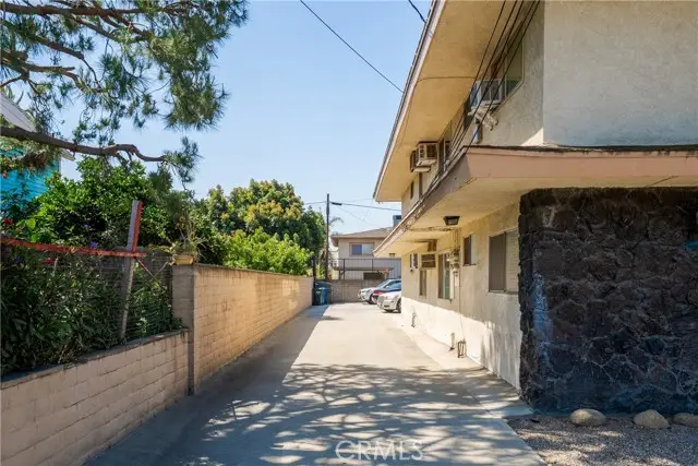 550 Laurel, Pomona, CA 91768 - #3