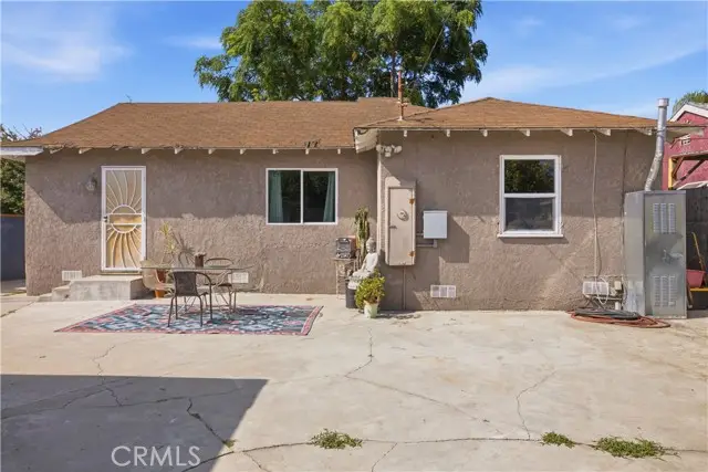 3227 Palm Ave., Lynwood, CA 90262 - #3