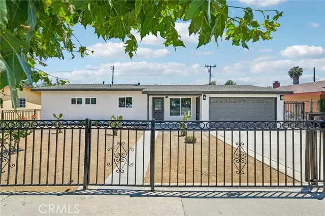 902 Olive Street, Pomona, CA 91766 - #2