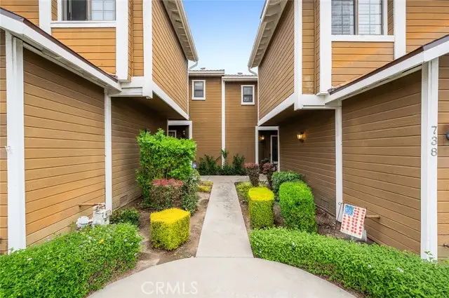 738 Lander, Claremont, CA 91711 - #3