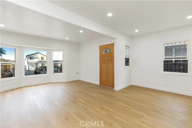 3477 71st, Los Angeles, CA 90043 - #3