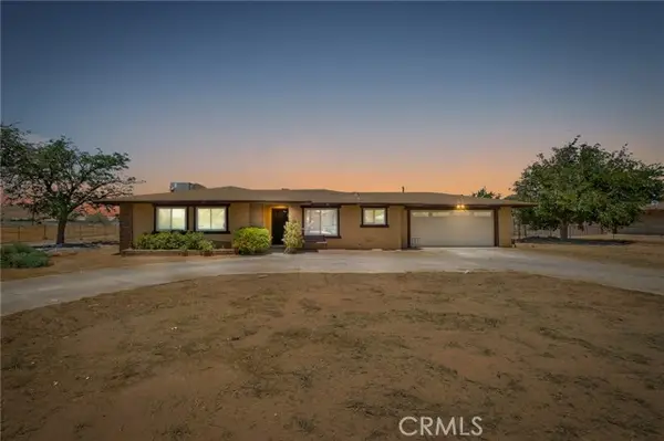15420 Apache, Apple Valley, CA 92307