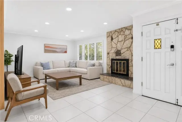 579 Aurora, Claremont, CA 91711 - #3