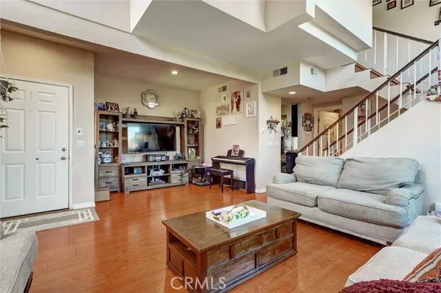 6323 Reseda  #1, Tarzana, CA 91335 - #2