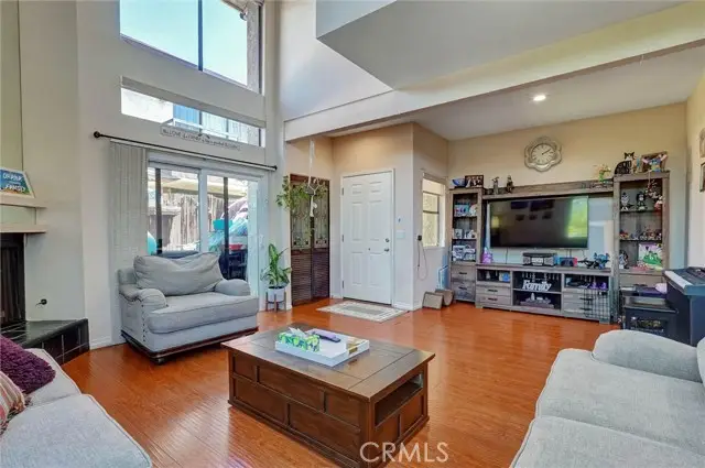 6323 Reseda  #1, Tarzana, CA 91335 - #3