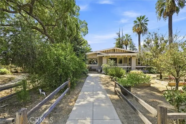425 E Street, Ontario, CA 91762 - #2