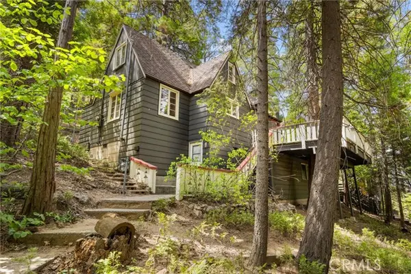 320 Flower Drive, Lake Arrowhead, CA 92352