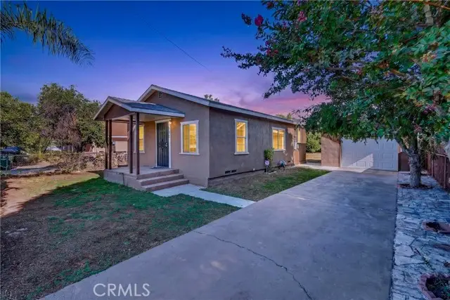 921 Grand, Pomona, CA 91766 - #2