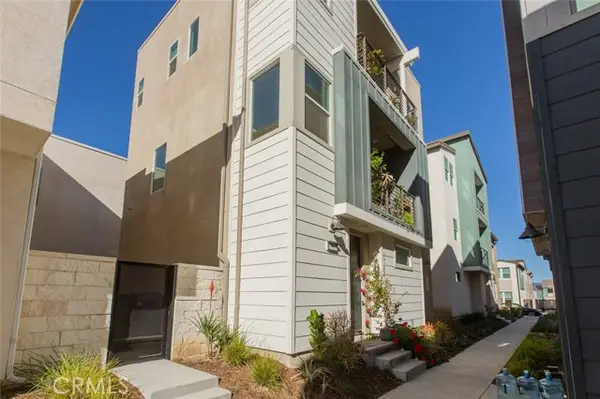 27418 Pioneer Court, Valencia, CA 91381