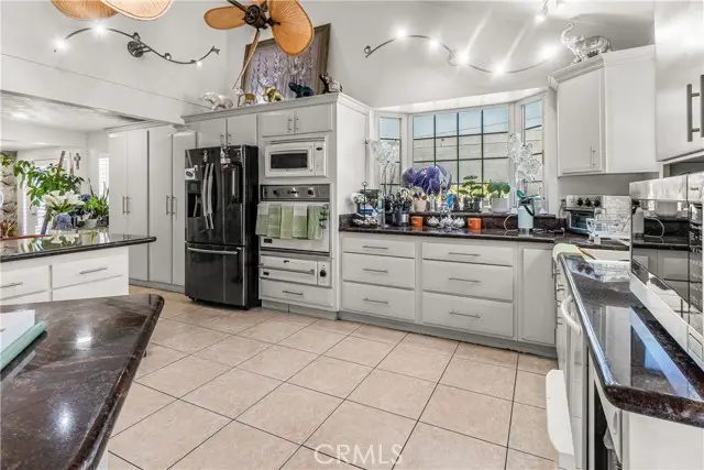 6061 Arden, Highland, CA 92346 - #3