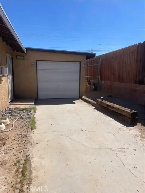 944 Elizabeth, Barstow, CA 92311 - #3