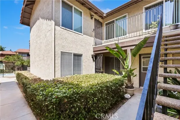 1350 Brentwood Circle  #B, Corona, CA 92882