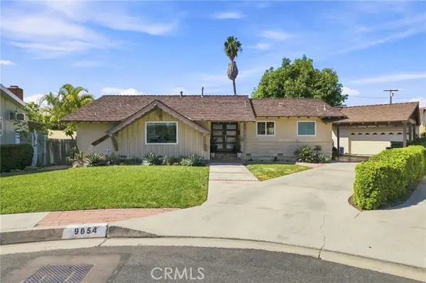 9654 La Reina, Downey, CA 90240