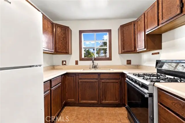 124 Roland Street, Azusa, CA 91702 - #2
