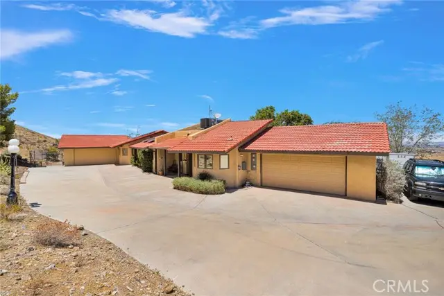 8988 Buena Vista, Apple Valley, CA 92308 - #2