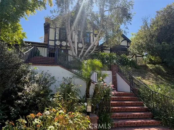 21222 Mulholland Drive, Woodland Hills, CA 91364