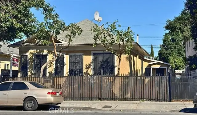 415 Vernon Avenue, Los Angeles, CA 90011 - #1