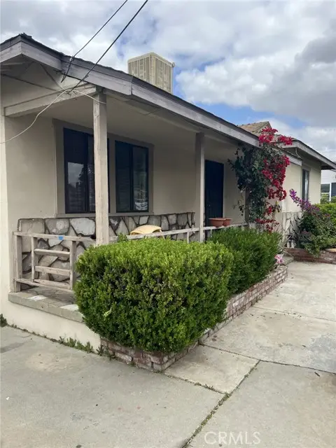 9850 Cypress Avenue, Fontana, CA 92335