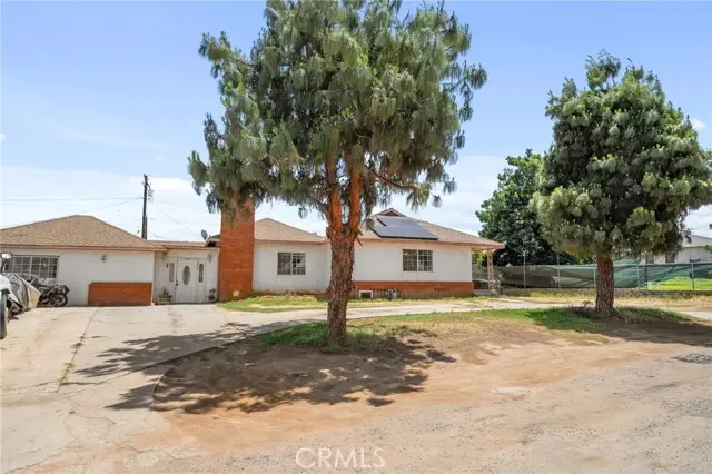 18118 Iris Avenue, Riverside, CA 92508 - Image #1