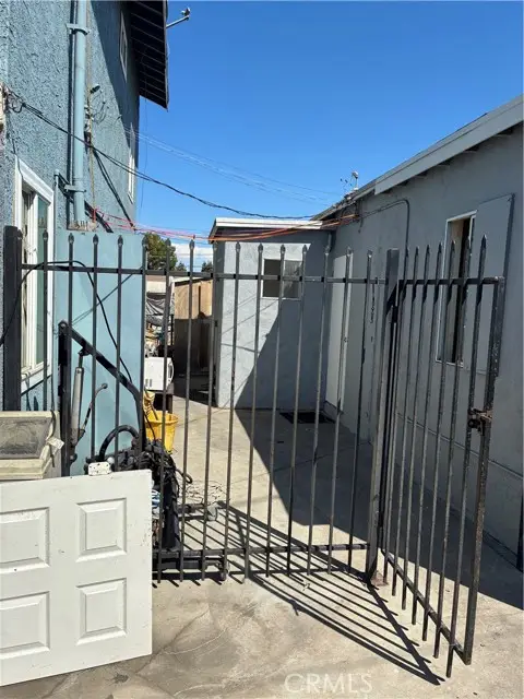 130 Lanzit Avenue, Los Angeles, CA 90061 - #2