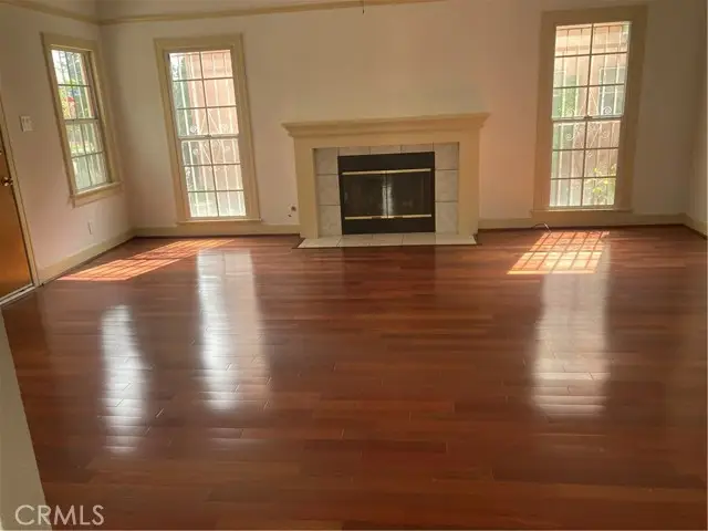 1945 Bronson Avenue, Los Angeles, CA 90018 - Image #2