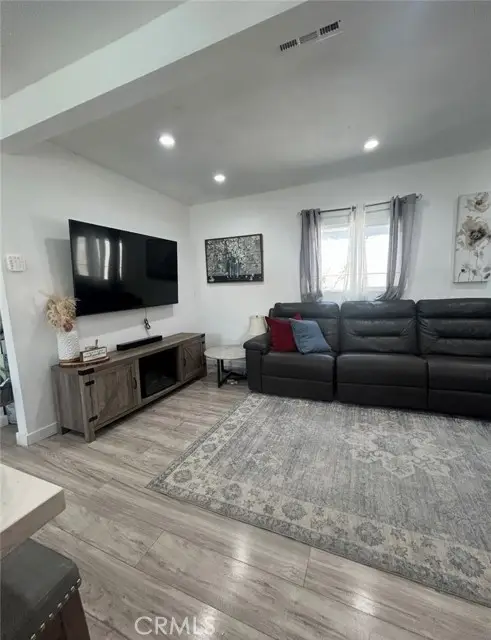 1715 155th St, Compton, CA 90220 - #3