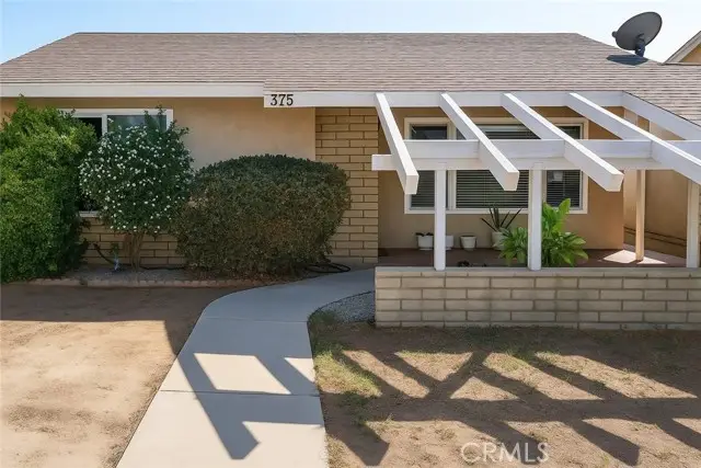 375 Magnolia Cir, Hemet, CA 92543 - Image #1