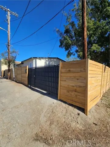 10657 Sherman, Sun Valley, CA 91352