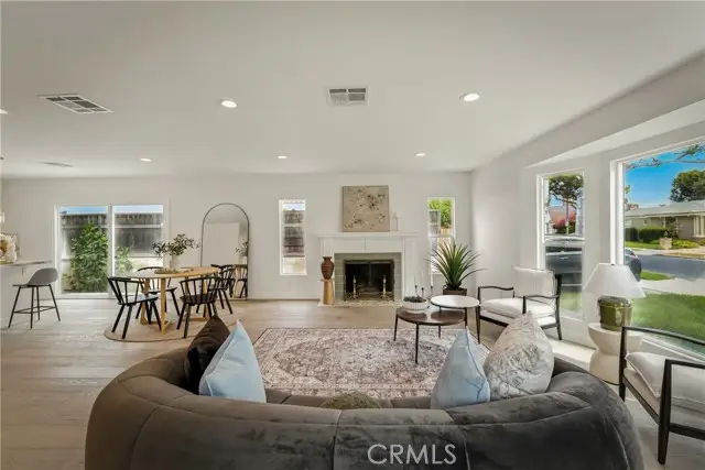 3991 Hubert Avenue, Los Angeles, CA 90008 - #2