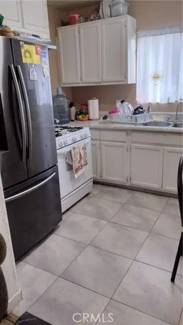 910 76th, Los Angeles, CA 90001 - Image #3