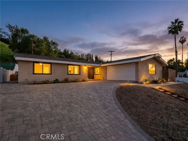 20703 Collins, Woodland Hills, CA 91367