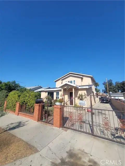 1327 F, Wilmington, CA 90744