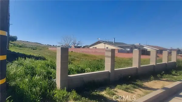 5 Avenue R, Palmdale, CA 93550