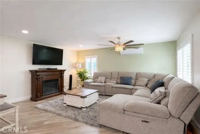 161 Harcourt Street, Long Beach, CA 90805 - #2