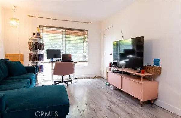 225 6th  #405, Long Beach, CA 90802