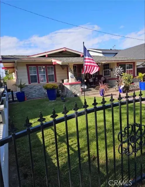 2421 6th, Long Beach, CA 90814 - #2